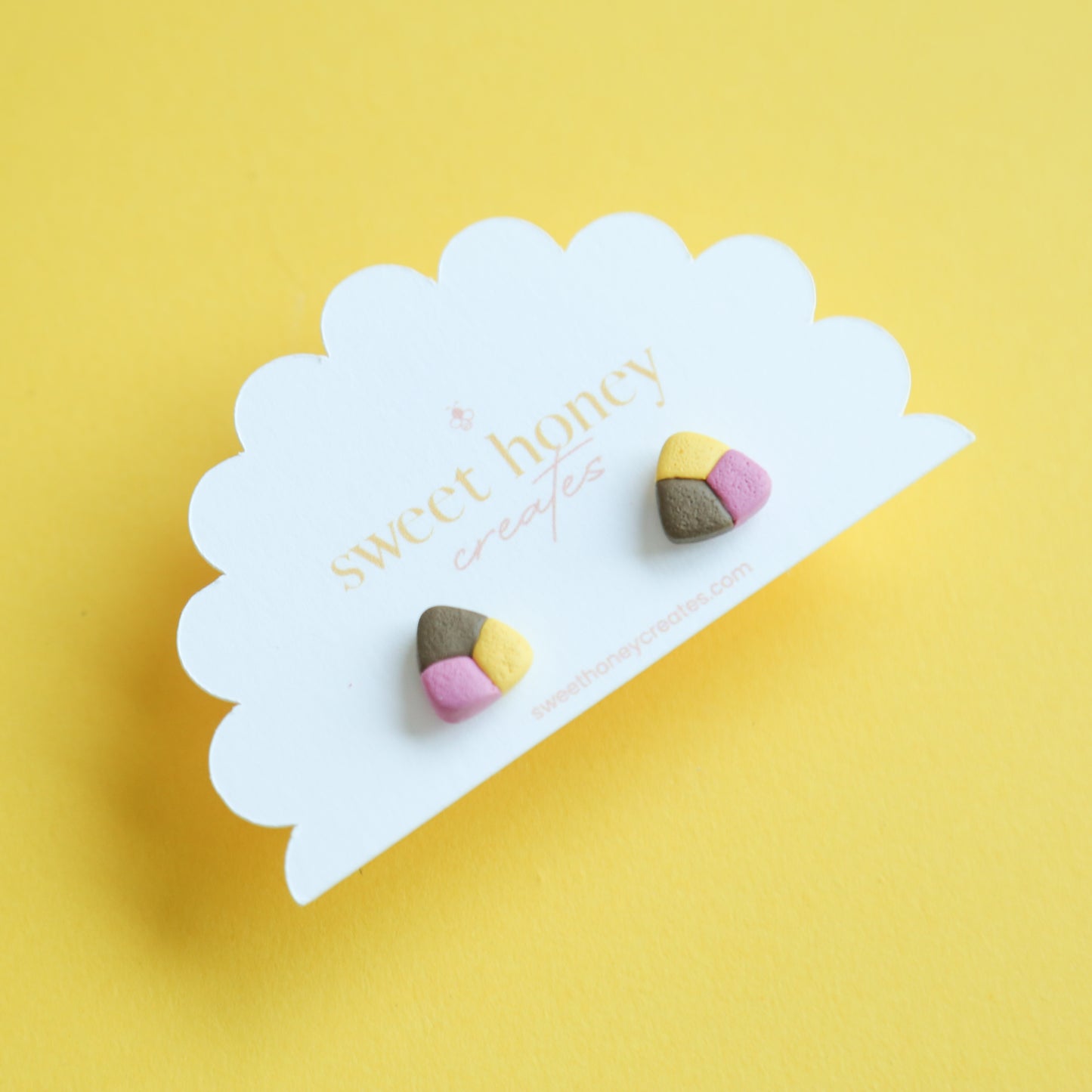 Polvoron Tricolor Studs