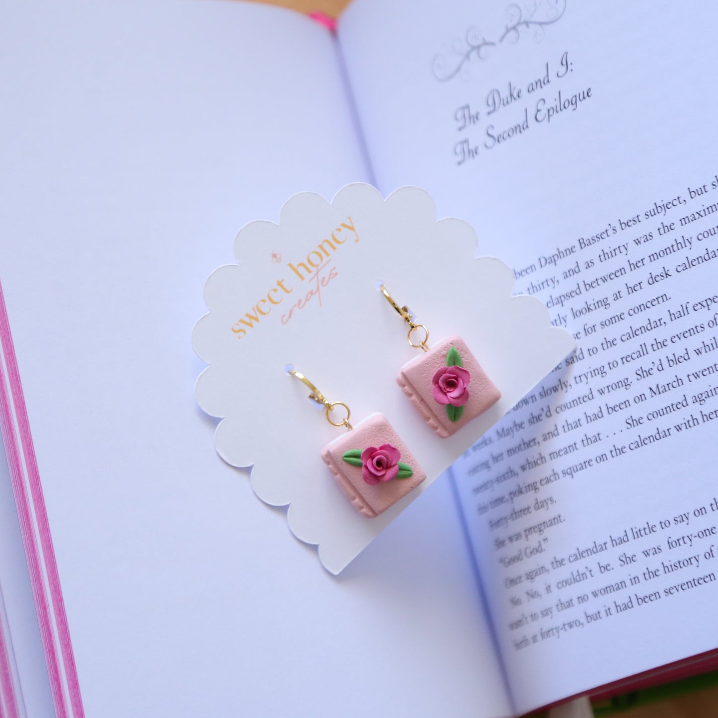 Floral Book Huggies